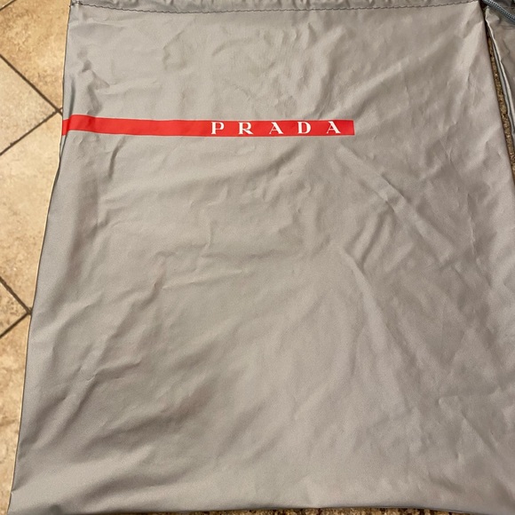 3 Waterproof Prada bags for shoes and 1 bag - Picture 4 of 14